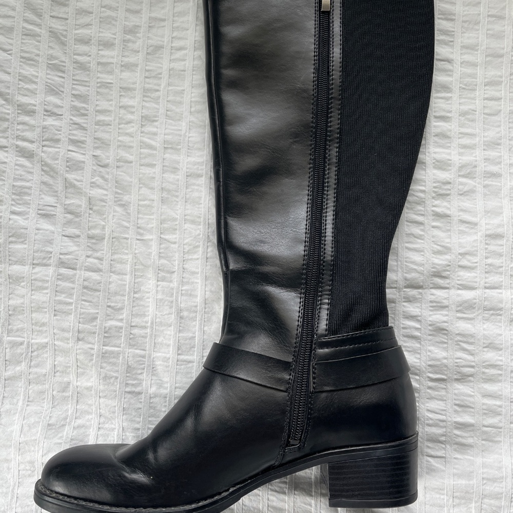 Boots - Picture 2 of 3